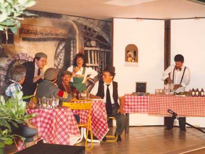 Tutte le operre furono rappresentate prima con l'Accademia di Arte e Spettacolo del maestro e compositore Ignazio Civera, suo grande amico, e poi con il Gruppo Levante, compagnia che l'autore stesso fond� e port� avanti per un decennio